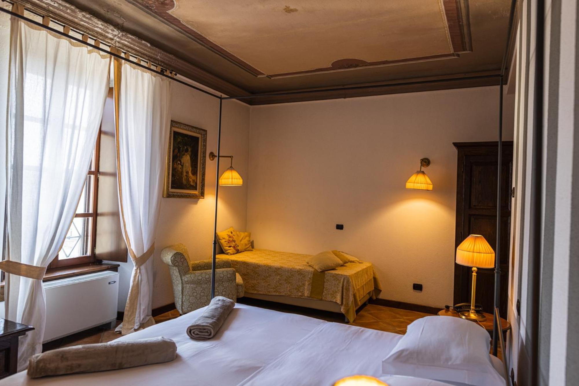 Al Castello Resort Sillavengo Eksteriør billede