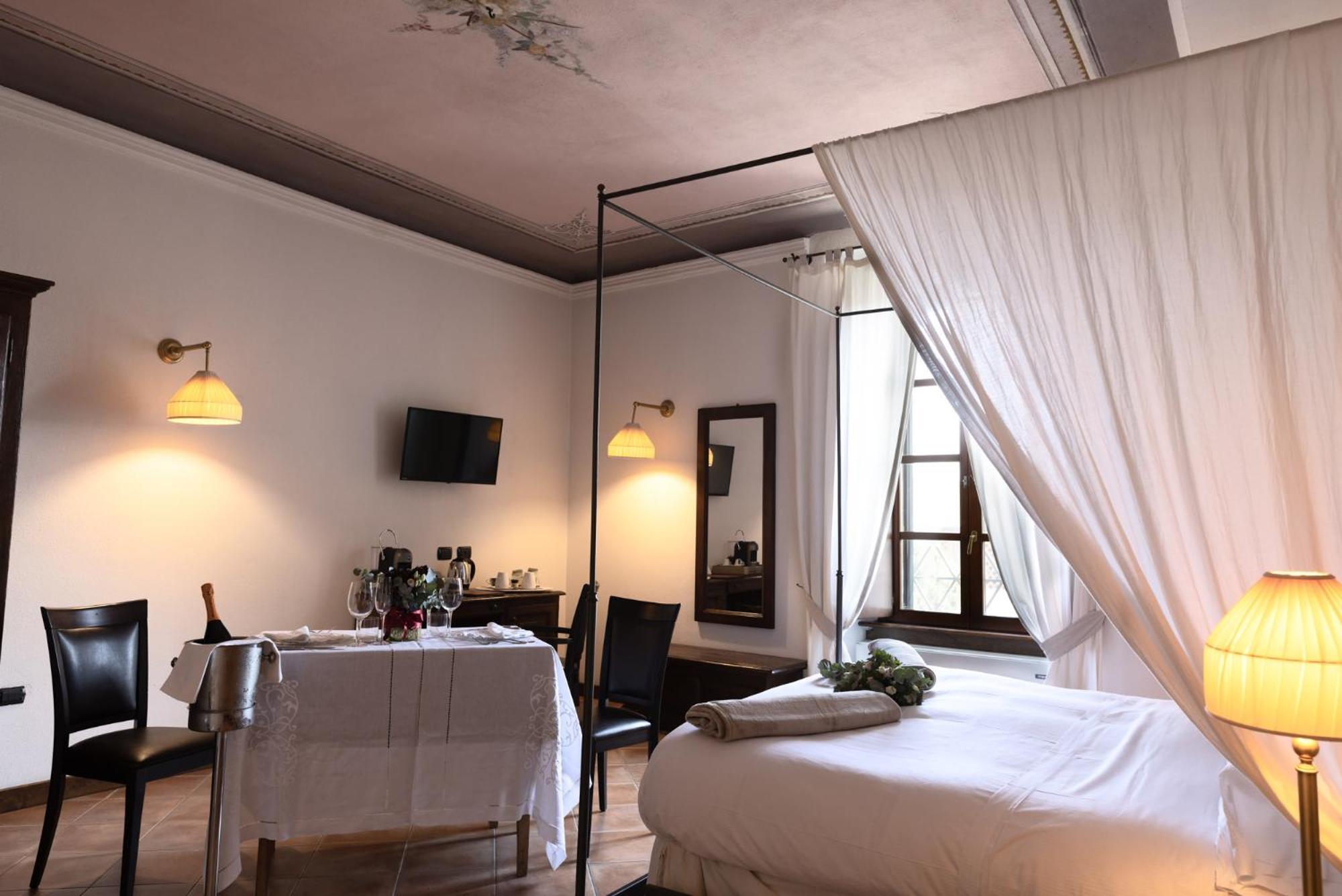 Al Castello Resort Sillavengo Eksteriør billede