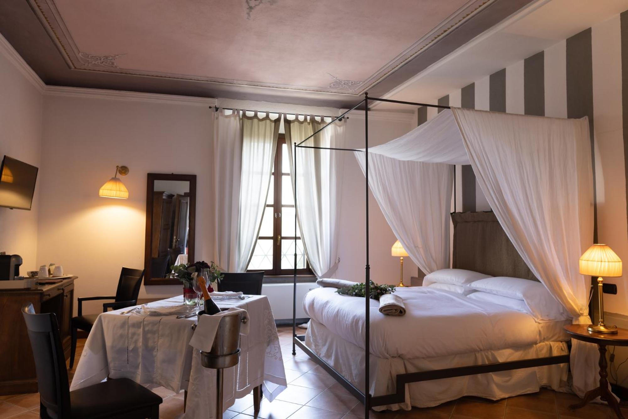 Al Castello Resort Sillavengo Eksteriør billede